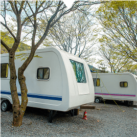새로운 느낌의 캠핑카